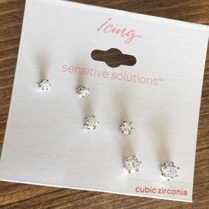 Cubic zirconia studs